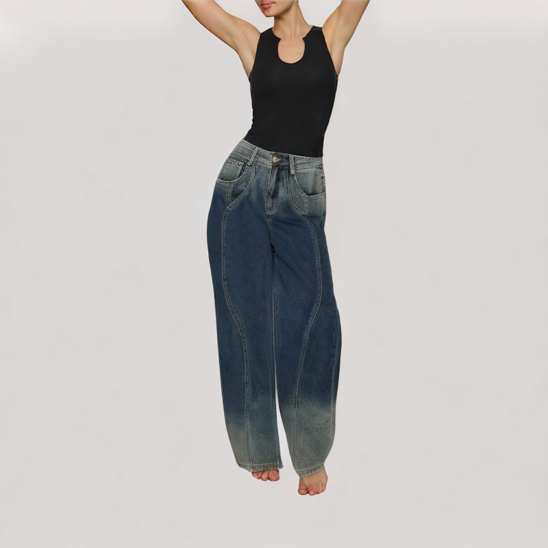 Distressed Loose Jeans