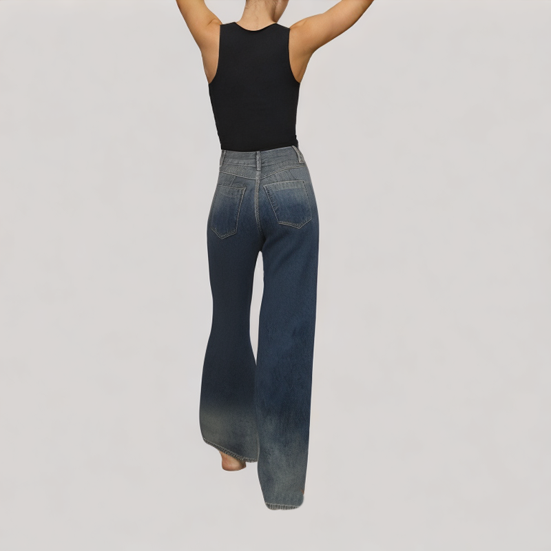 Distressed Loose Jeans